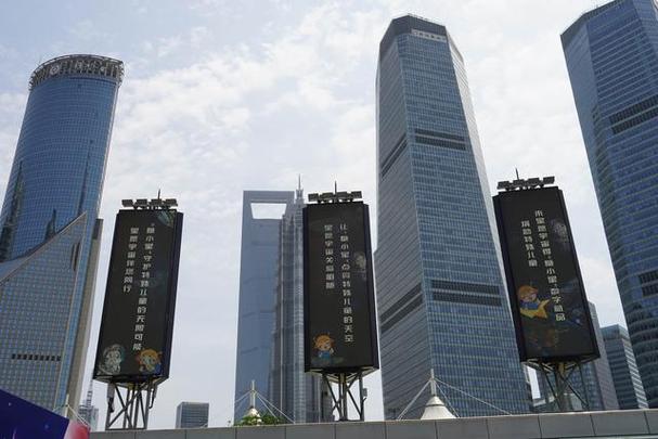 近日,上海东方明珠熠熠生辉,星愿航天的广告牌亮相其中,向市民和游客